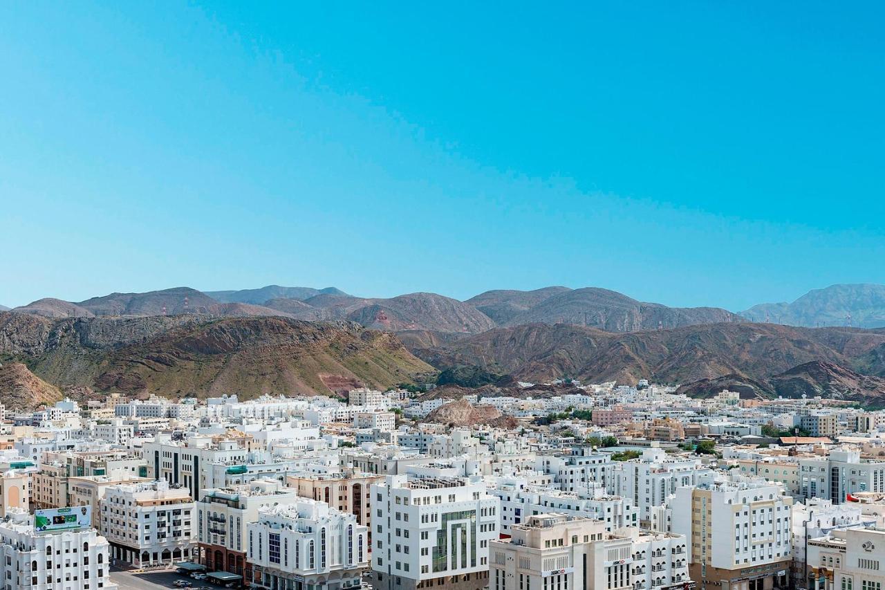 Sheraton Oman Hotel Muscat Luaran gambar Muscat skyline