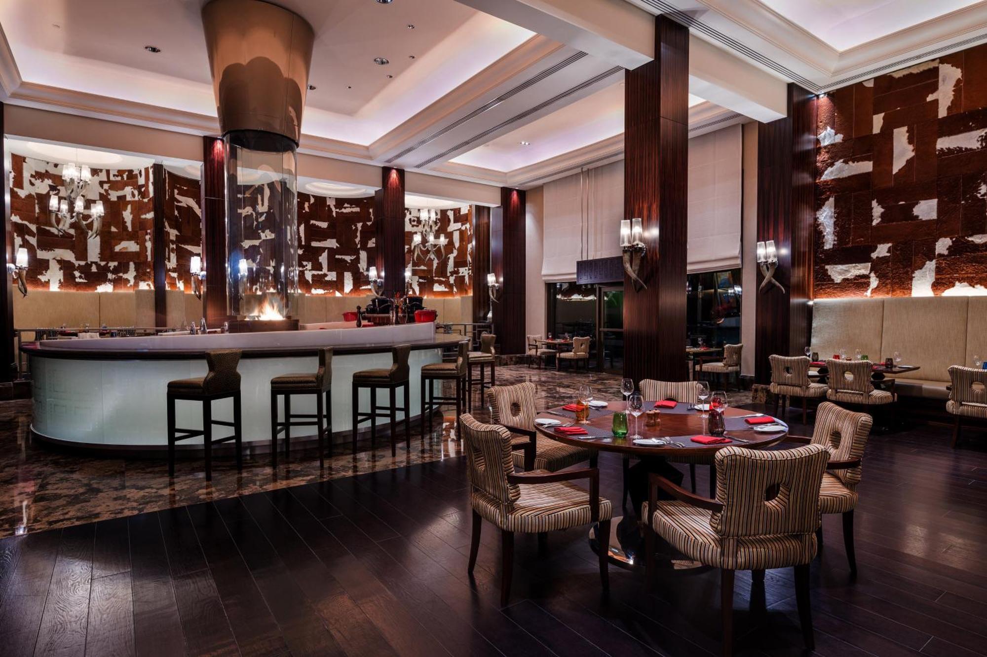 Sheraton Oman Hotel Muscat Luaran gambar The restaurant