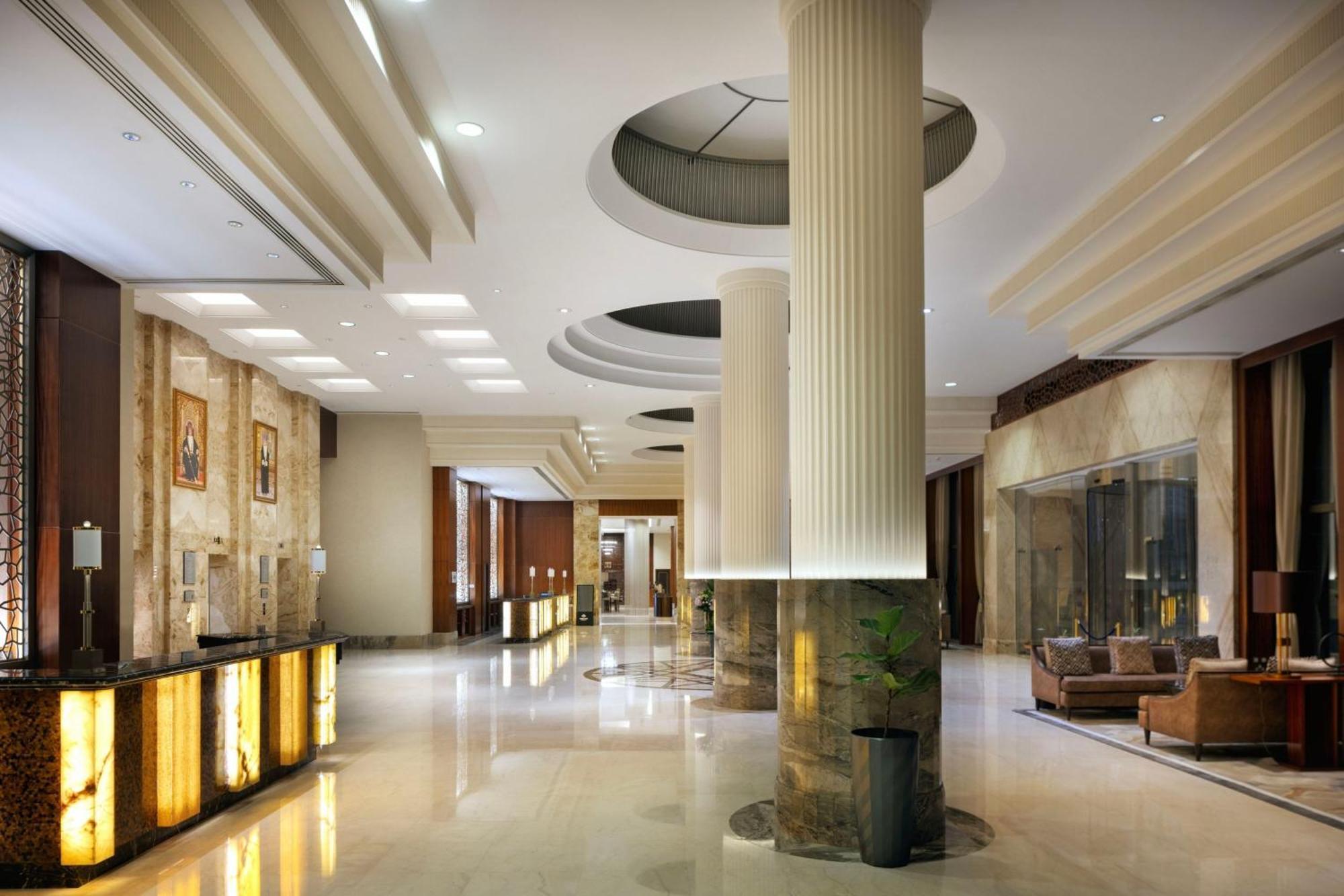 Sheraton Oman Hotel Muscat Luaran gambar Lobby