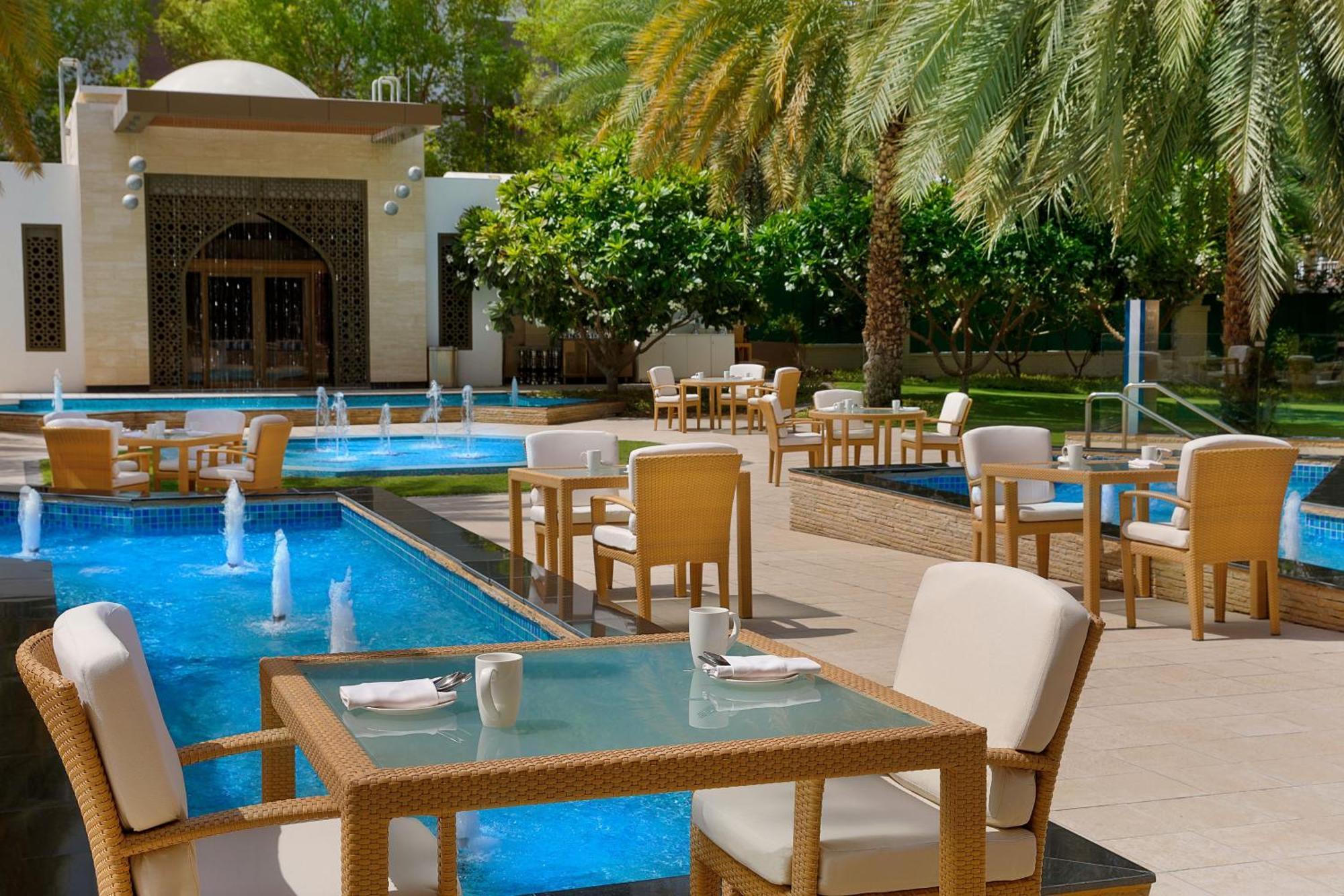 Sheraton Oman Hotel Muscat Luaran gambar The Westin Dubai