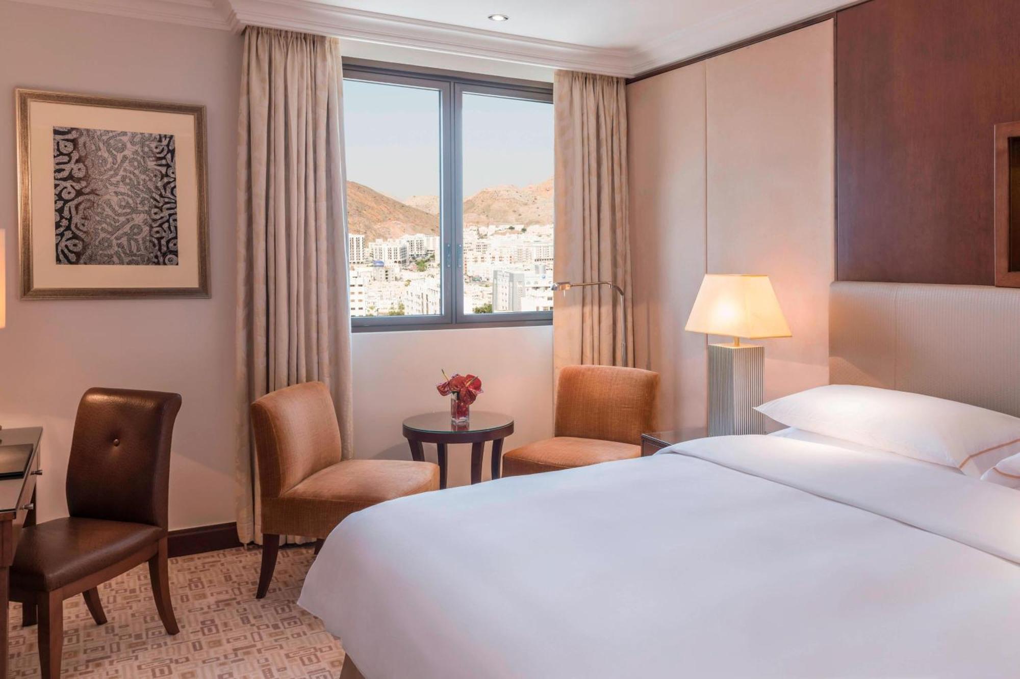 Sheraton Oman Hotel Muscat Luaran gambar Deluxe room