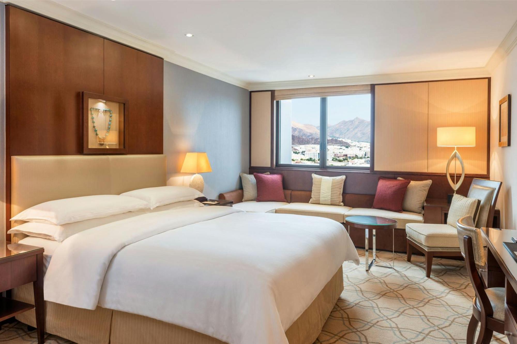 Sheraton Oman Hotel Muscat Luaran gambar Deluxe Room