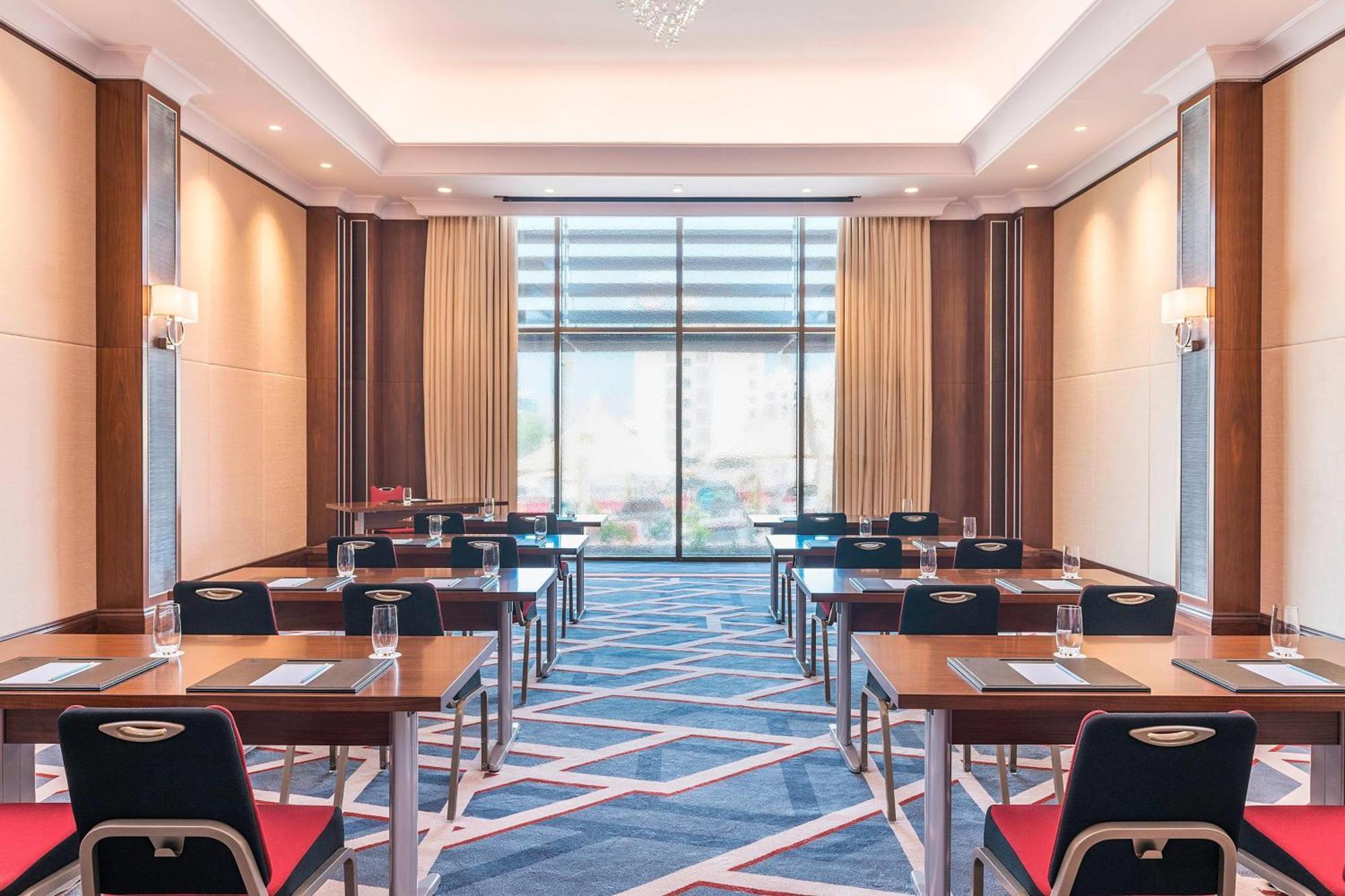 Sheraton Oman Hotel Muscat Luaran gambar Meeting room