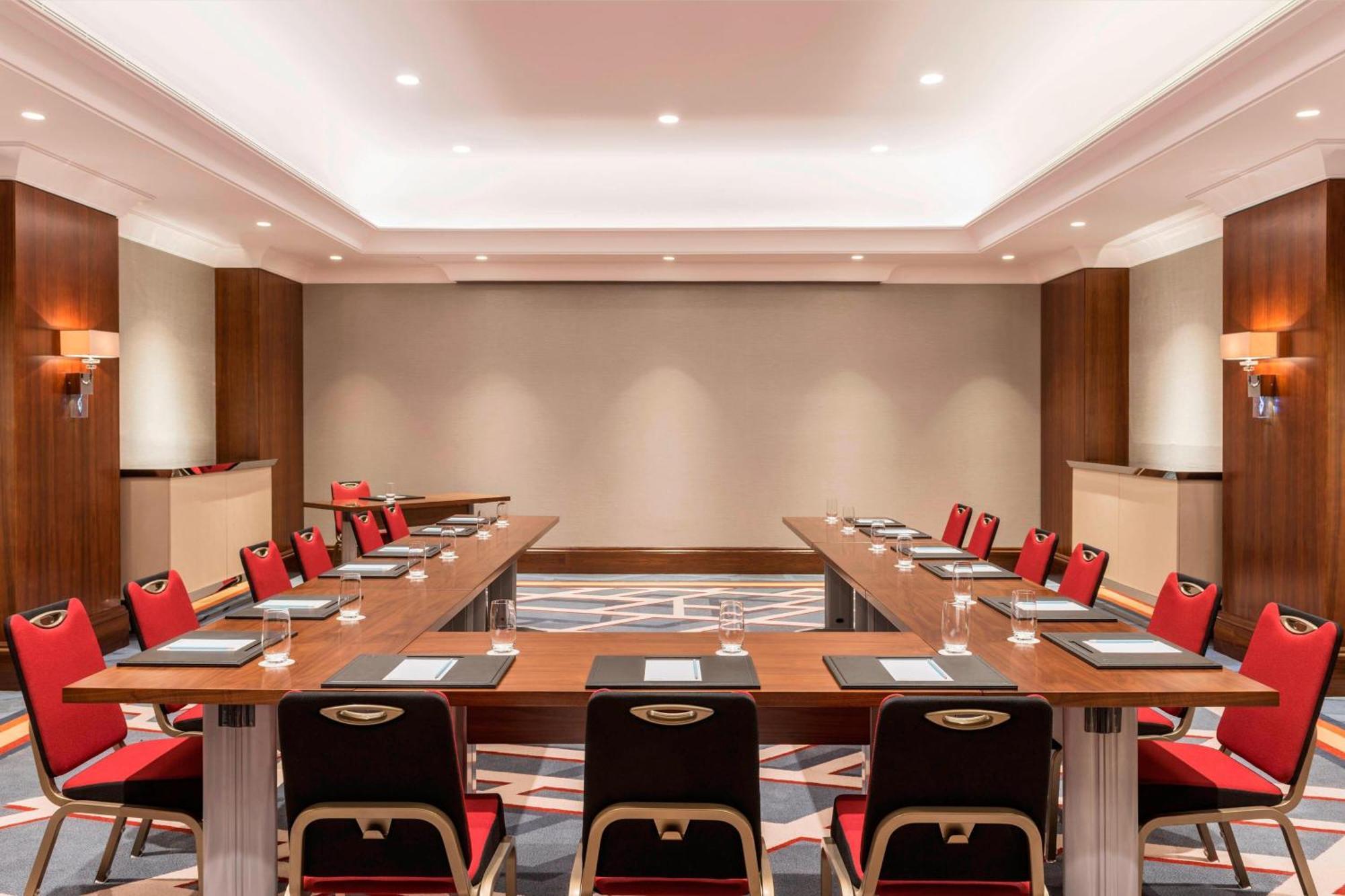 Sheraton Oman Hotel Muscat Luaran gambar Meeting room